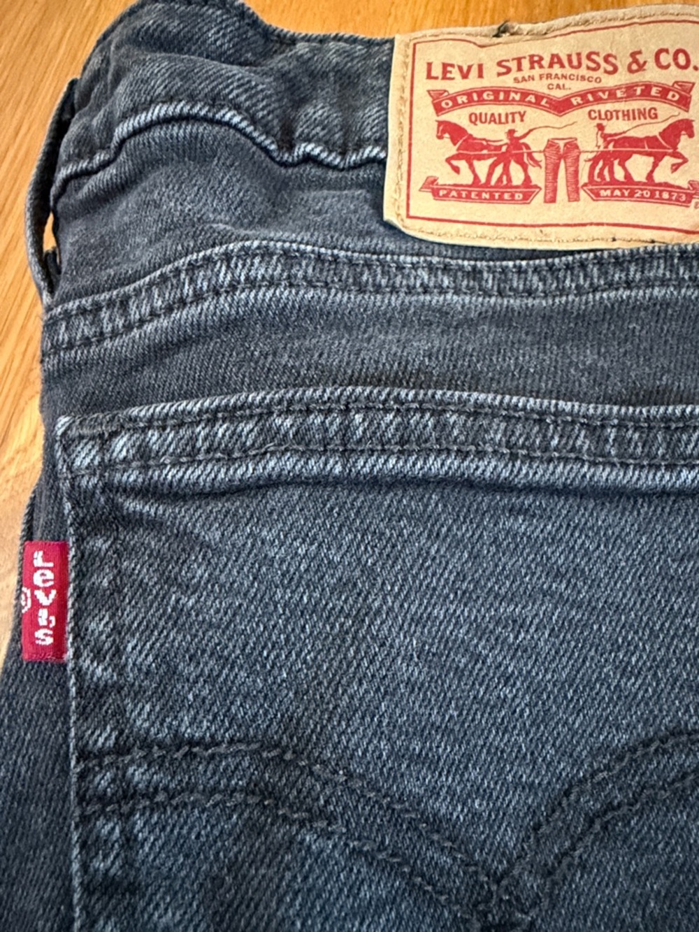 Levi’s Black Jeans 27 Gray Superlow Boot Cut Strauss stretch red tab W27 x L32 4 - Picture 7 of 15